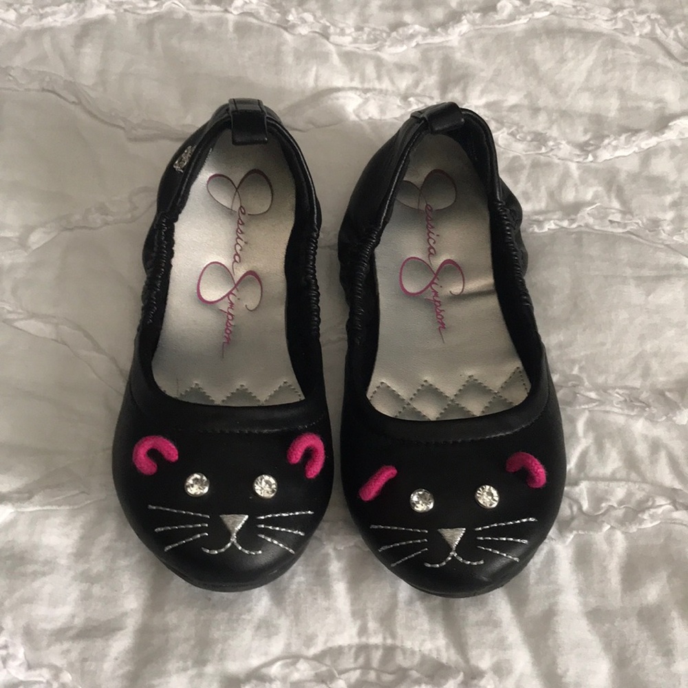 Jessica Simpson flats